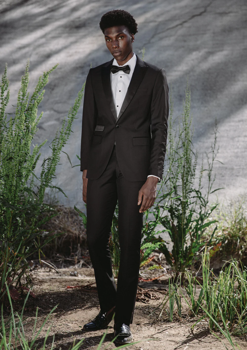 Black Peak Lapel Ticket Pocket Tuxedo - Image 7